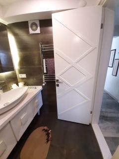 Newly Renovated Apartment in Kordon - 5
