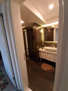 Newly Renovated Apartment in Kordon - 7