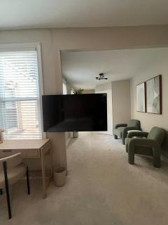 Charming Townhome in Federal Hill - 2