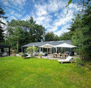 Idyllic And Luxurious Surroundings In Hornbæk - 0