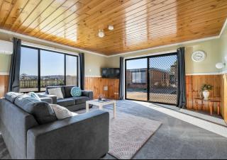 10-72 at Kellraine - Fully self contained - 7