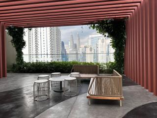 Private family suite 27171BR at KLCC - 6