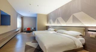 Borrman Hotel Korla Peacock River - 7