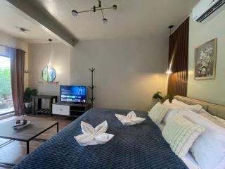 Charlotte place - 1