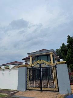Room 1 in Cheras - 1