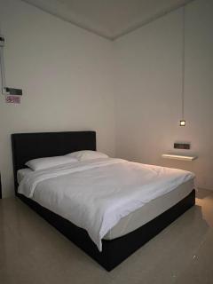 23 Inn Queenbed Room with share bathroom - Simpang Ampat - 7
