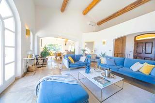 Provençal House With Pool Near Aix-En-Provence - 3