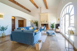 Provençal House With Pool Near Aix-En-Provence - 1