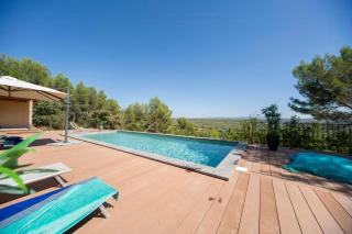 Provençal House With Pool Near Aix-En-Provence - 0