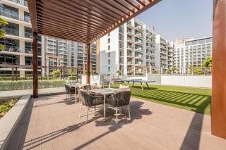 Close to Meydan Racecourse and Ras Al Khor Wildlife Sanctuary, And a Quick Drive to Downtown Dubai and the Iconic Burj Khalifa - Azizi Riviera 44, Meydan by Deluxe Holiday Homes - 4