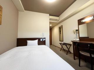 Hotel Route-Inn Hofu Ekimae - 4