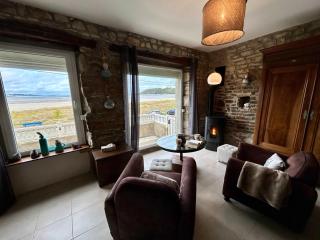 Charming seaside family home - sleeps 8 - 0