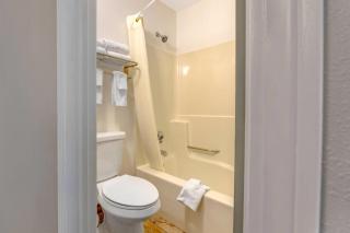 Quality Inn Mauston I-90 - 4