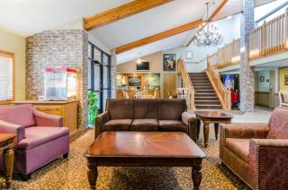 Rodeway Inn Hesston - 1