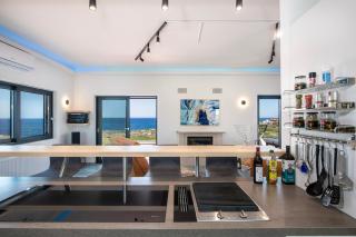 Seafront Villa w Heated Pool-Jacuzzi-Gym-Spa-Games - 2