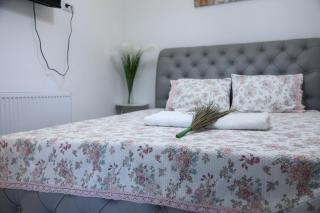 Very central apartment 3 minutes walk to central square, Kolkha Fountain - 6