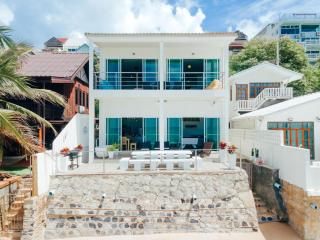 Phaladise Beach Villa at Phala Beach, Ban Chang - 5