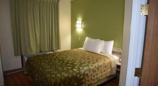 Econo Lodge Hot Springs South - 7