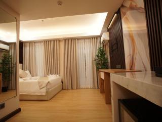 Chateau de Maisons Suites - 1