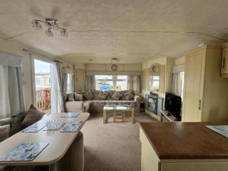 TM61 3 bed CARAVAN oN THE GOLDEN PALM PET friendly - 8