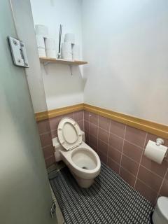 Direct Elevator to Hongik Univ Station, Exclusive 10yr Local Food Guide, NEW by 13yr Superhost, Professionally Maintained - 4