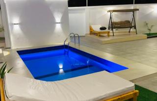 Lorelai Stay - 1