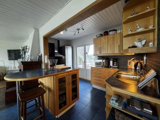 Luxurious Villa with Panoramic Views & Relaxation Area - 5
