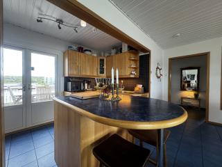 Luxurious Villa with Panoramic Views & Relaxation Area - 4