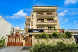 Super Townhouse Sector 47 Near Medanta - 0