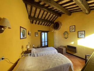 Chalet in Monte Sibillini Park - 1