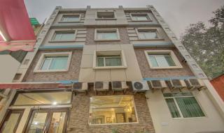 Treebo Rockwell Plaza - 9