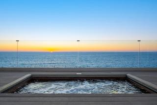 Distinguished Oceanfront Point Estate with Iconic Beach Mountain Vistas - 1