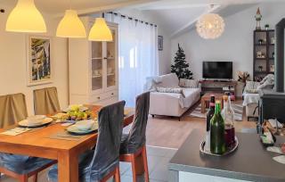 Lovely Apartment In Hreljin - 8