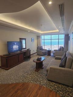 Crown Tower Hotel - 1
