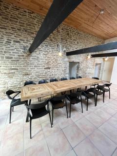 Grande maison 20 min plage, 14 personnes, 5 SDB, literie grand confort - 9