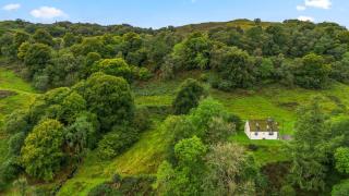 Charming 2-Bed Cottage on Tranquil Raera Farm - Kilninver - 0