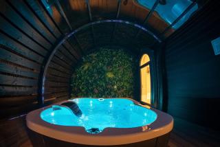 Luxury Glamping Tali Pod Escape with Private HotTub - 2