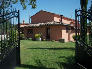 Tuscan Hideaway with Pool - 0