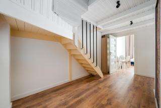 Żelazna Downtown Apartment by BookingHost - 5