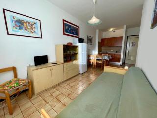 Flat with excellent location - 8