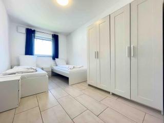 MAX117 moderne Monteurwohnung mit Balkon - 6