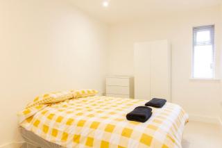 Radstock Road - Room 1a - 4