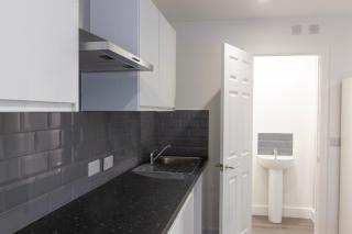 Radstock Road - Room 1b - 2