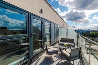 Leeds City Centre - 2 bed Penthouse with balcony - 8