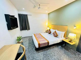 Qotel Comfort Golden Saffron Punjabi Bagh - New Delhi - 6