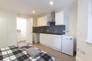 Radstock Road - Room 2b - Southampton - 0