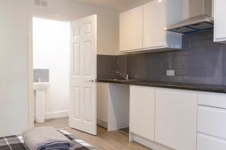 Radstock Road - Room 2b - 3
