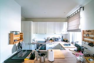 Beautiful apartment with garden and private garage, close to the airport - 6