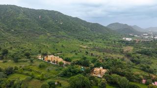 Dev Bagh Luxurious Private Suites - 7