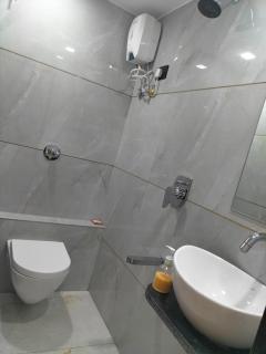 Hotel Paris Plaza - 6